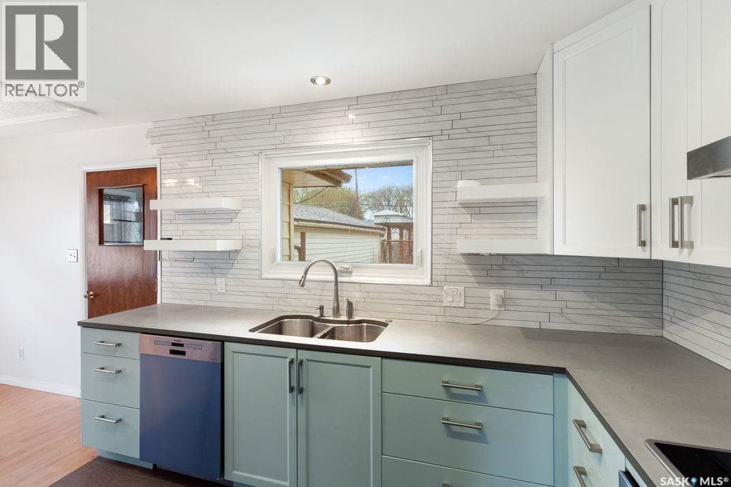 1309 N AVENUE S — photo 2