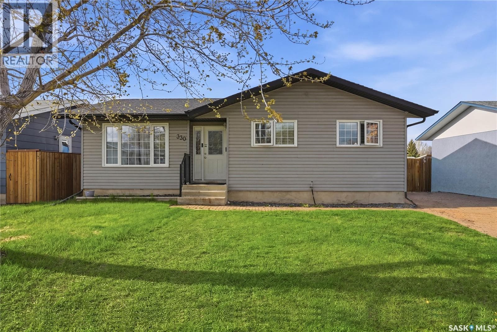330 Devonshire CRESCENT