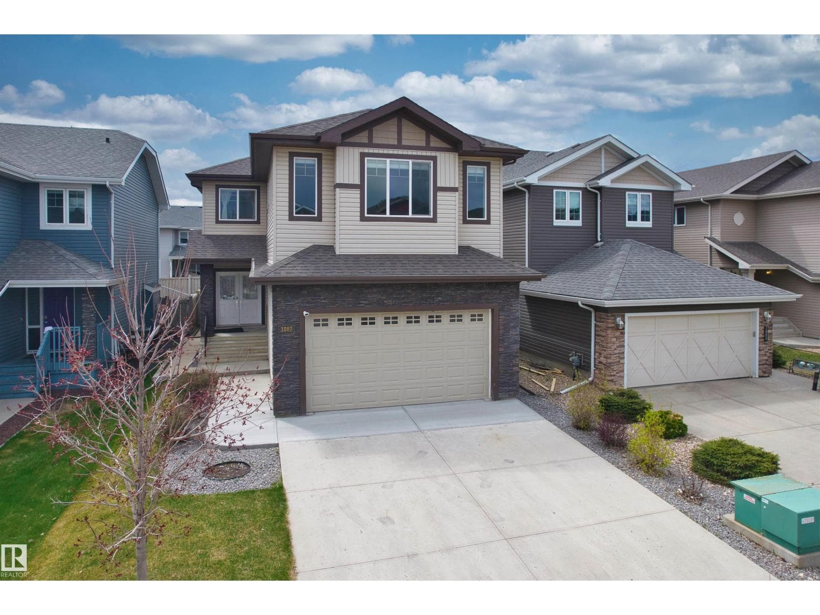 3807 CLAXTON CL SW