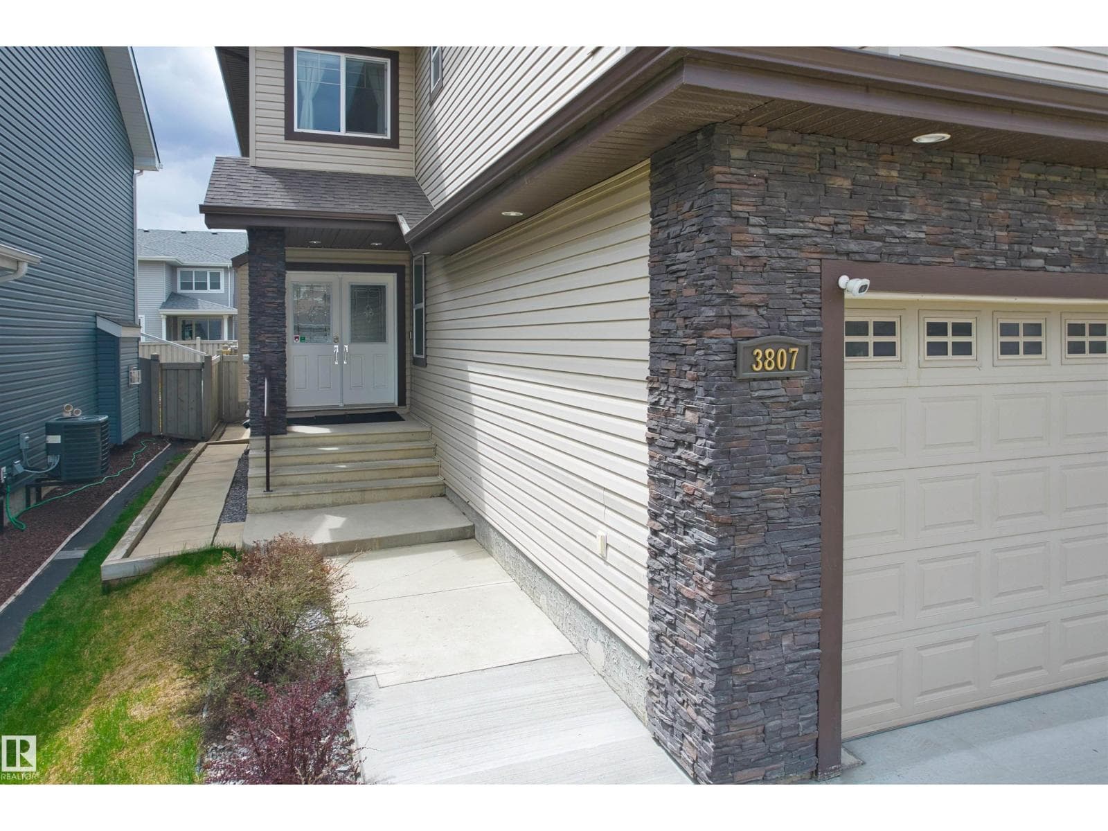 3807 CLAXTON CL SW — photo 3