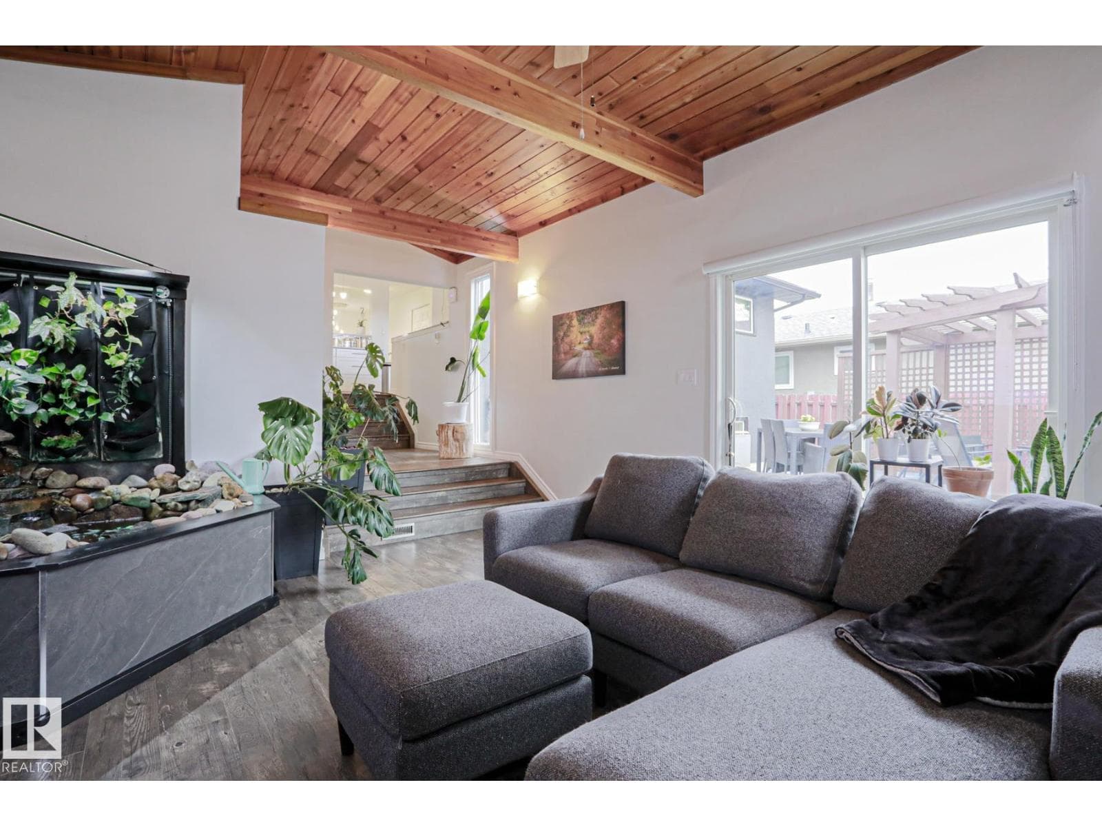 9828 169 ST NW — photo 3