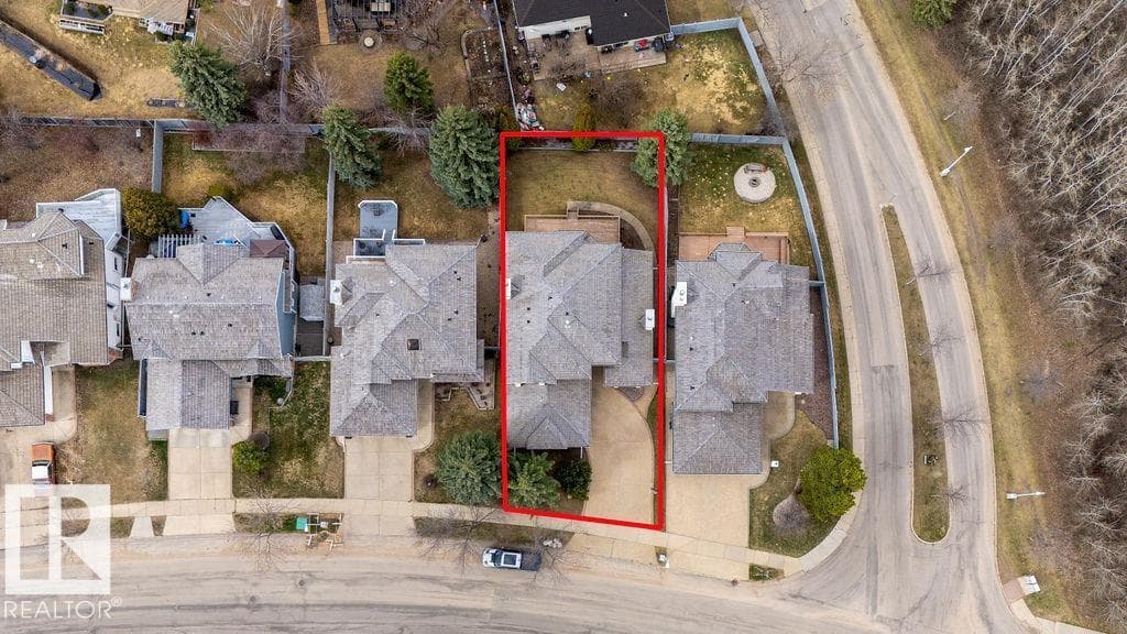 956 OGILVIE BV NW — photo 3