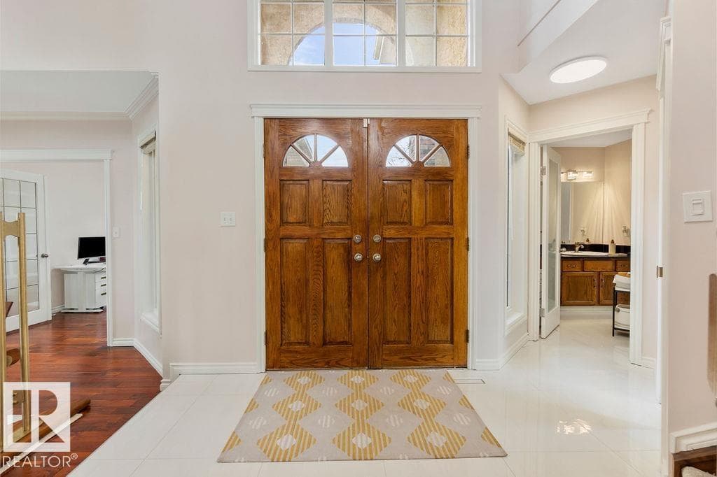 956 OGILVIE BV NW — photo 4