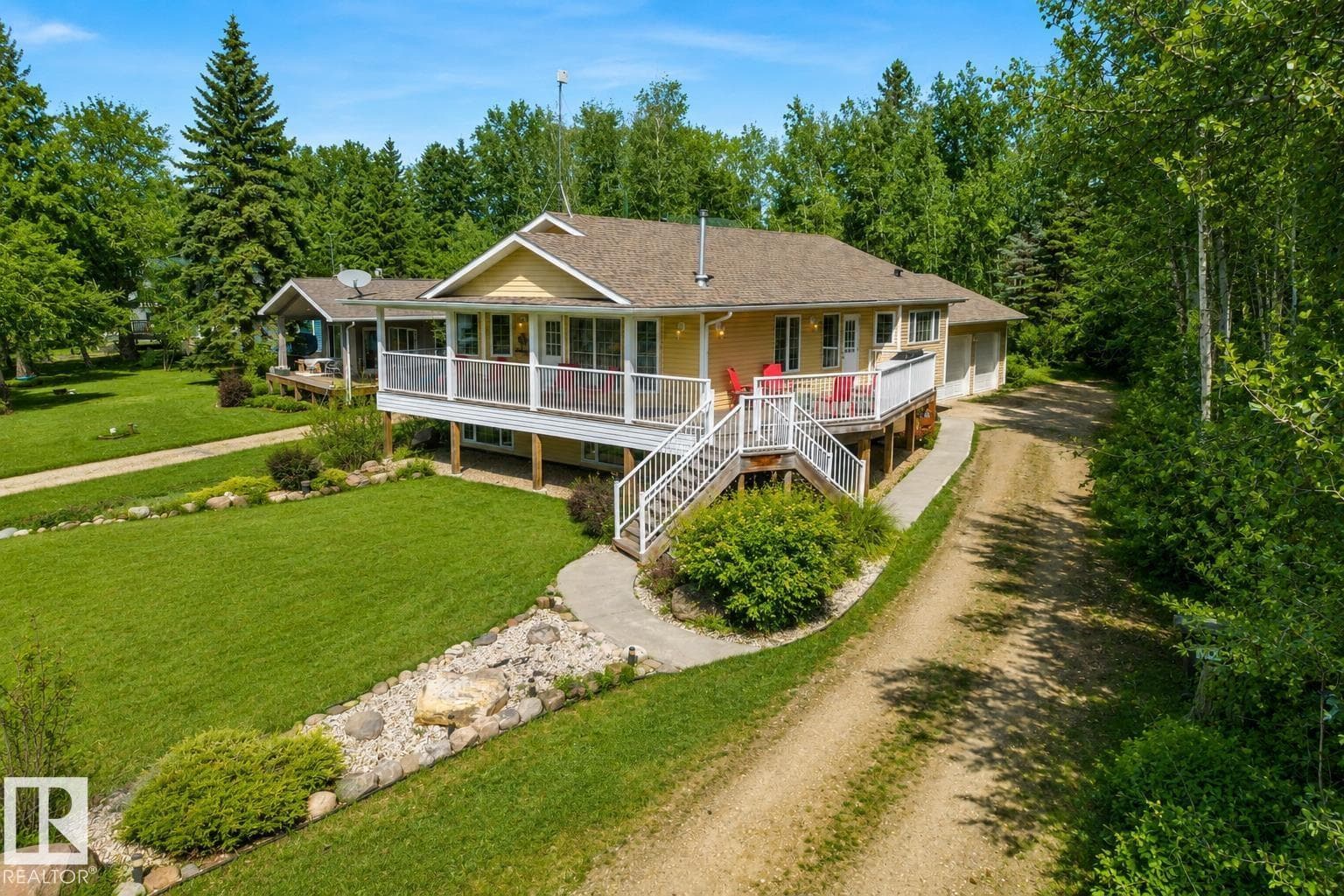 77 Lakeshore DR — photo 2