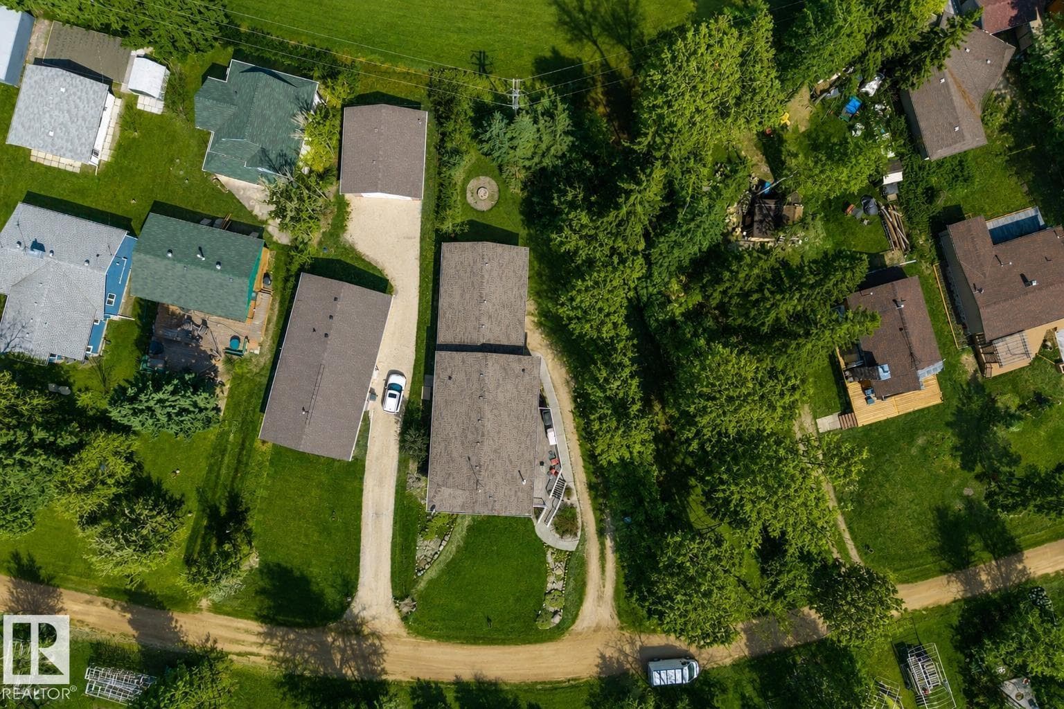 77 Lakeshore DR — photo 3