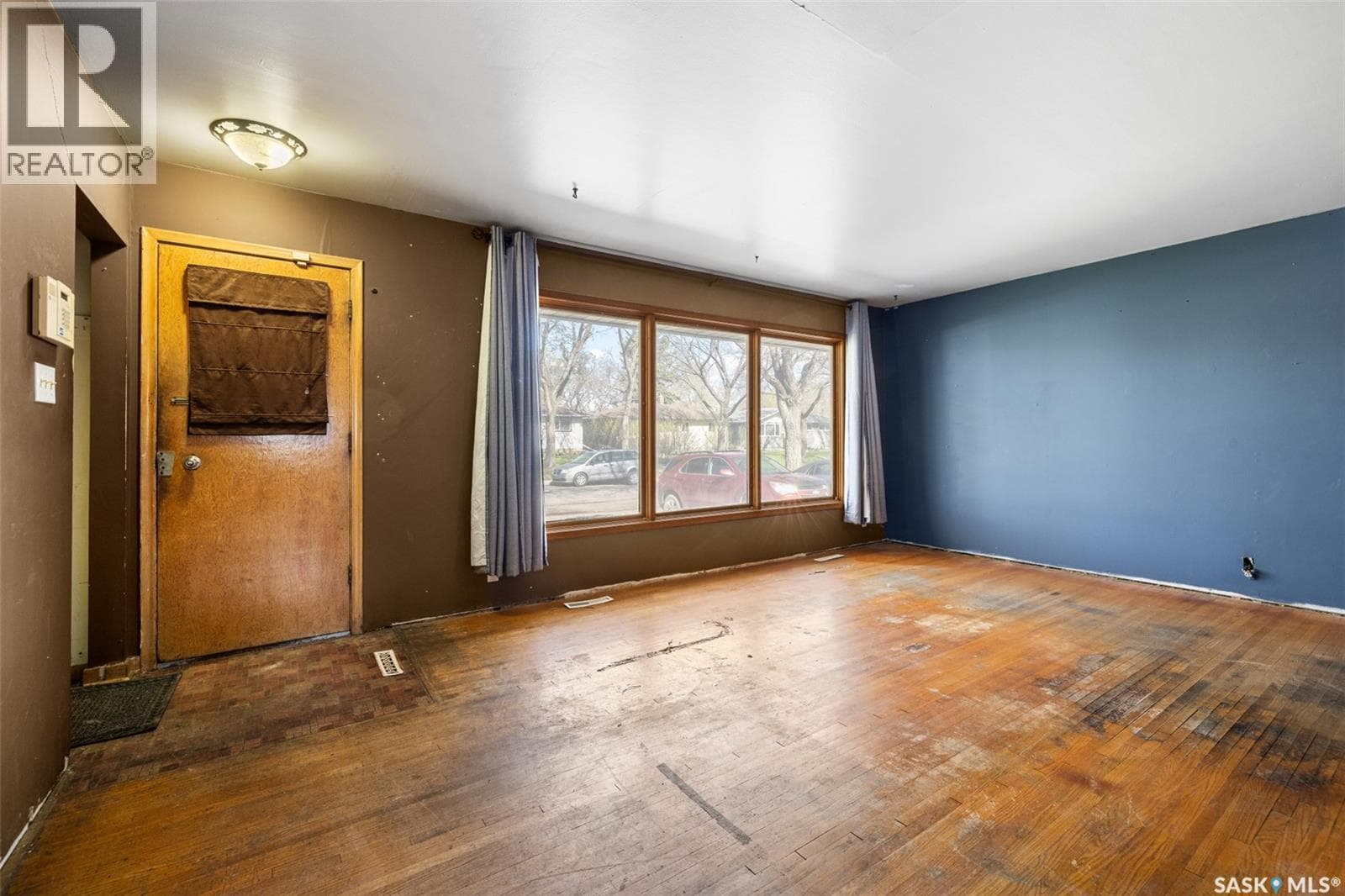 137 Garnet STREET — photo 2
