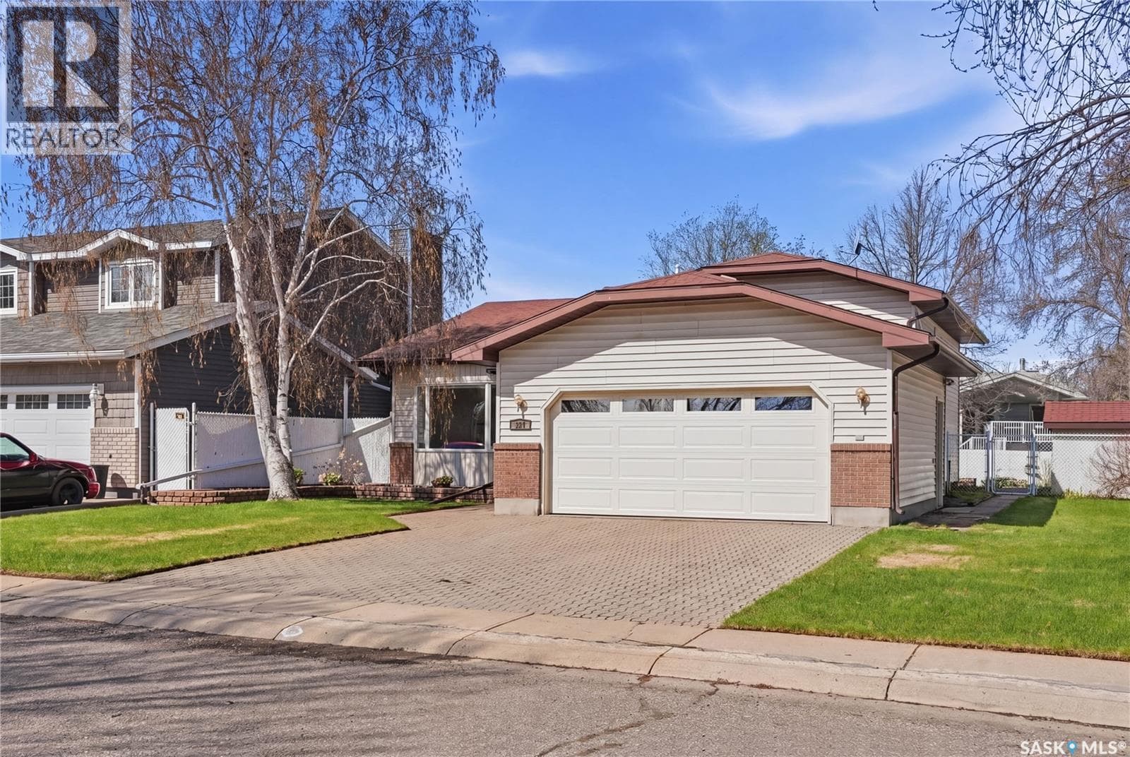 227 Flavelle CRESCENT