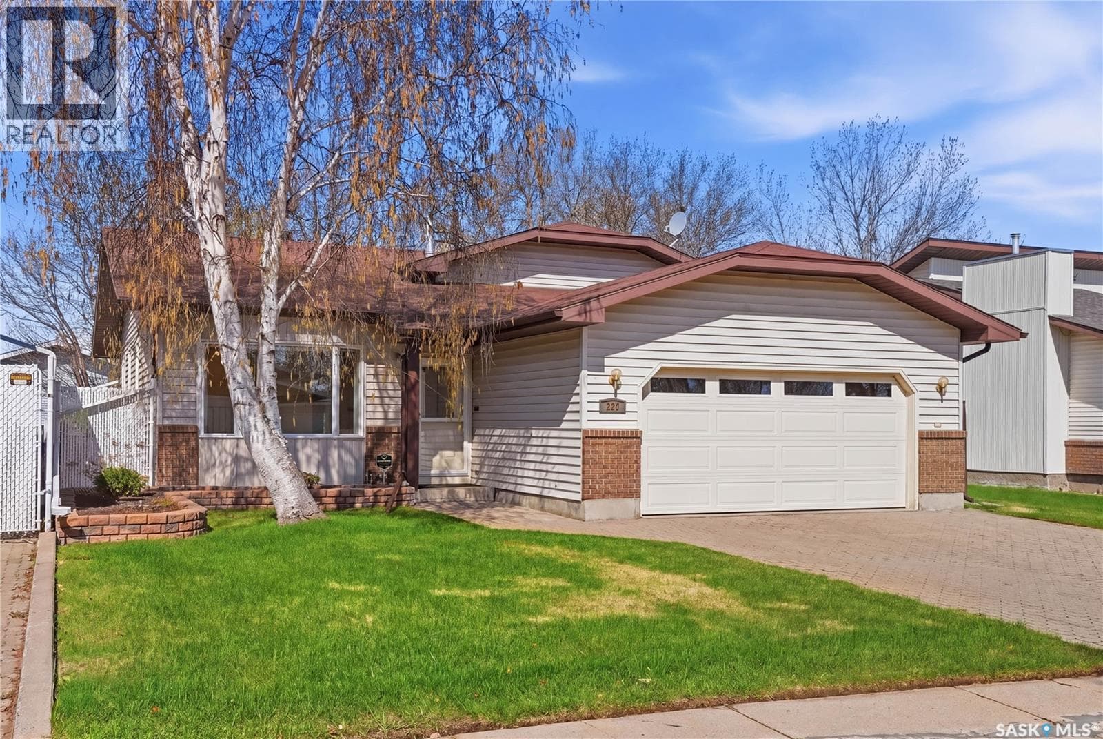227 Flavelle CRESCENT — photo 3