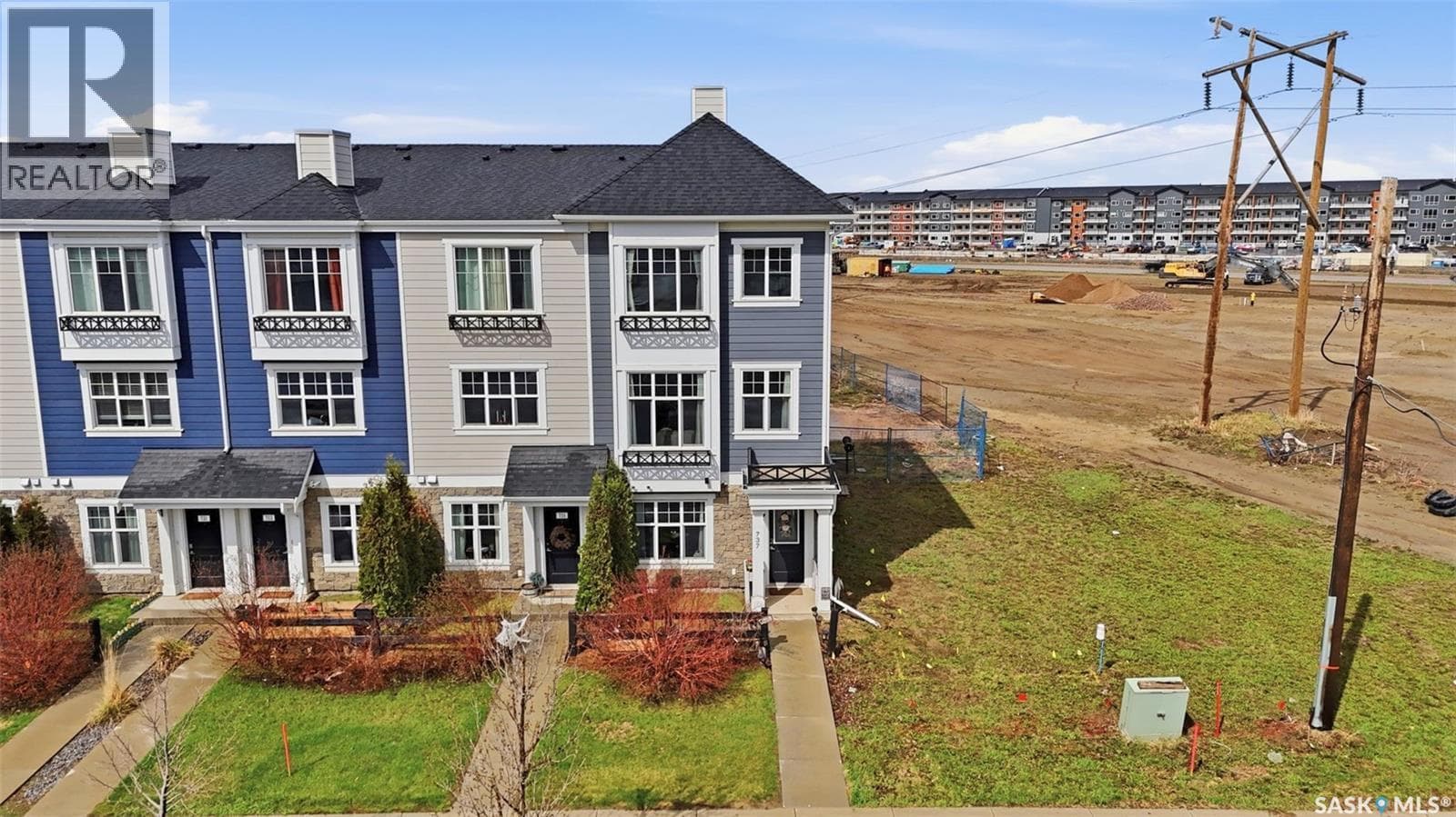 737 Meadows BOULEVARD — photo 4