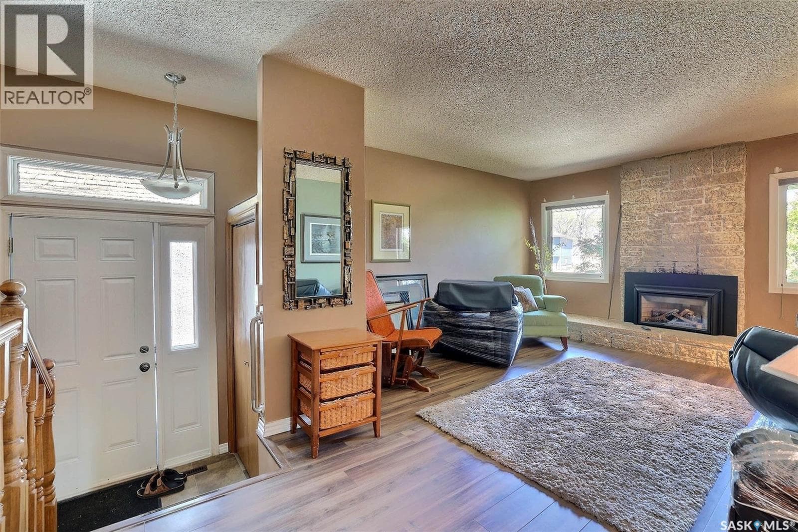 97 Compton ROAD — photo 3