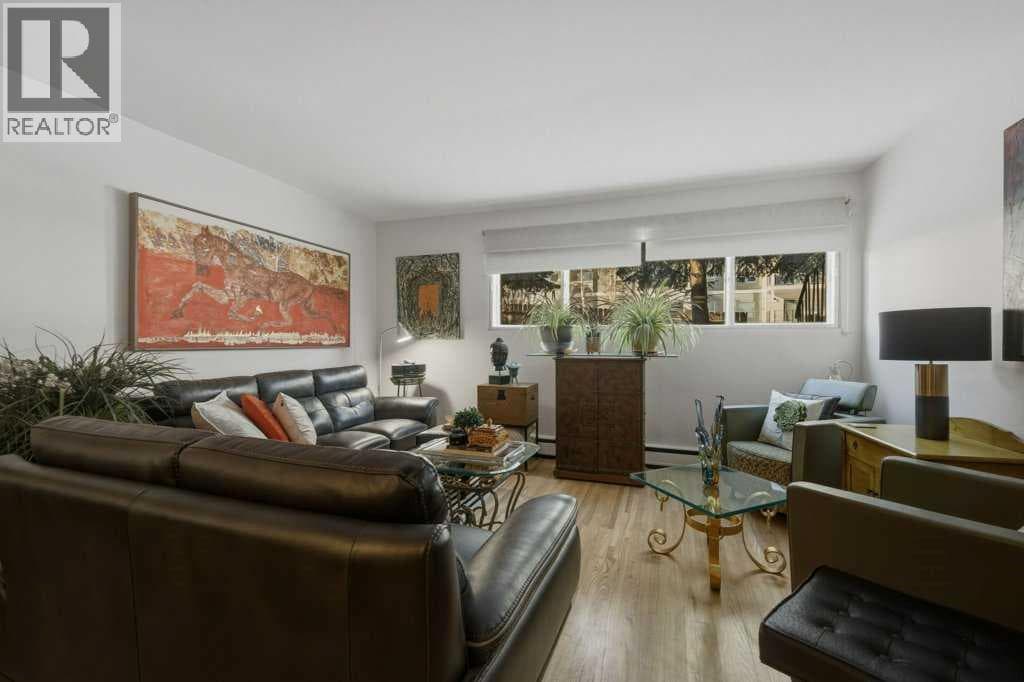 2428 14 Street SW — photo 4