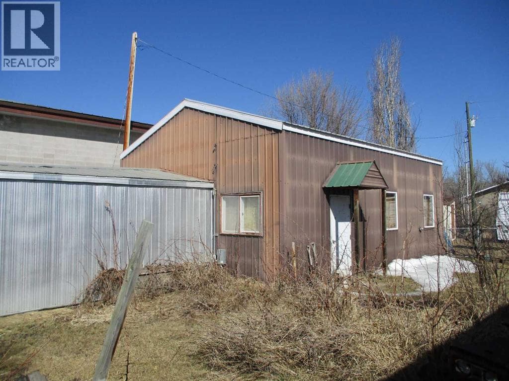303 4th Avenue SW — photo 4