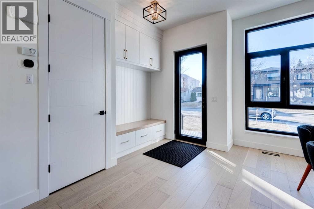 3716 44 Street SW — photo 3