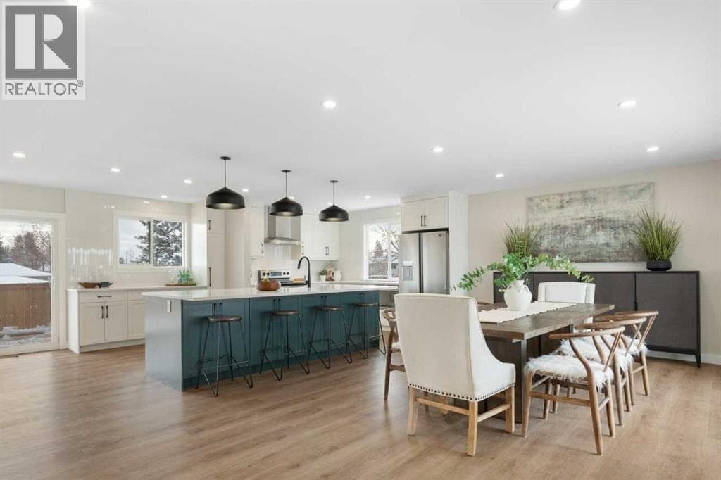 248 Madeira Place NE — photo 4