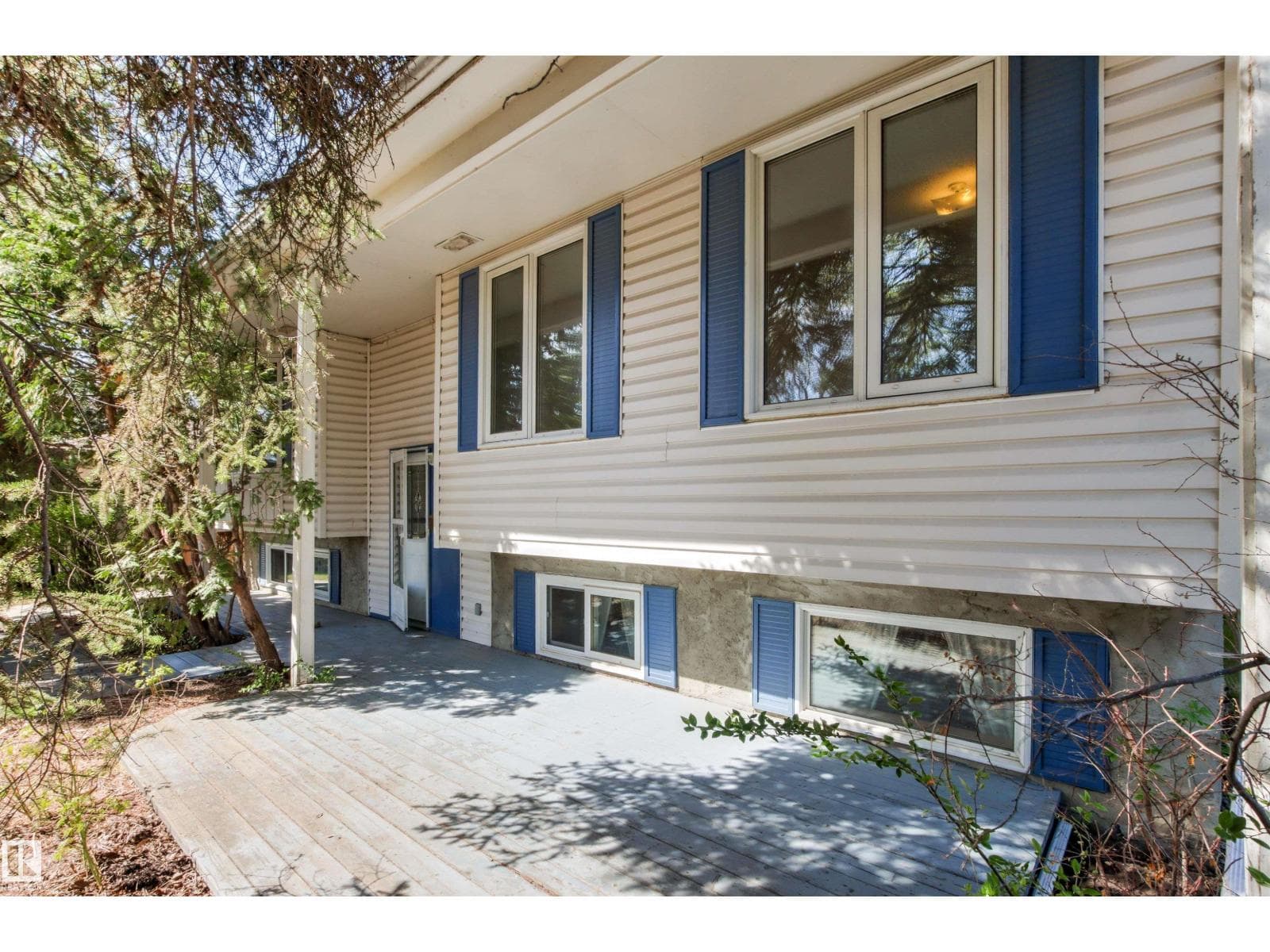 74 ANDREW CR — photo 2