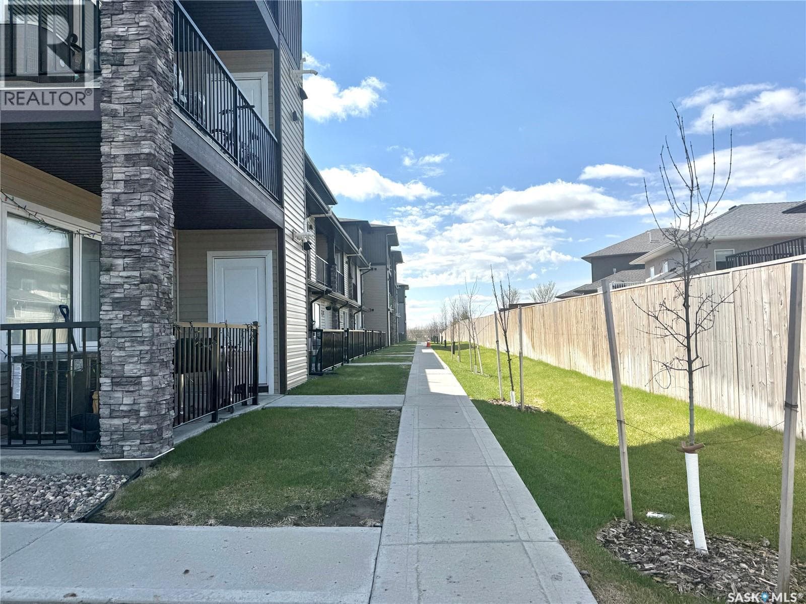 503 110 Akhtar BEND — photo 3