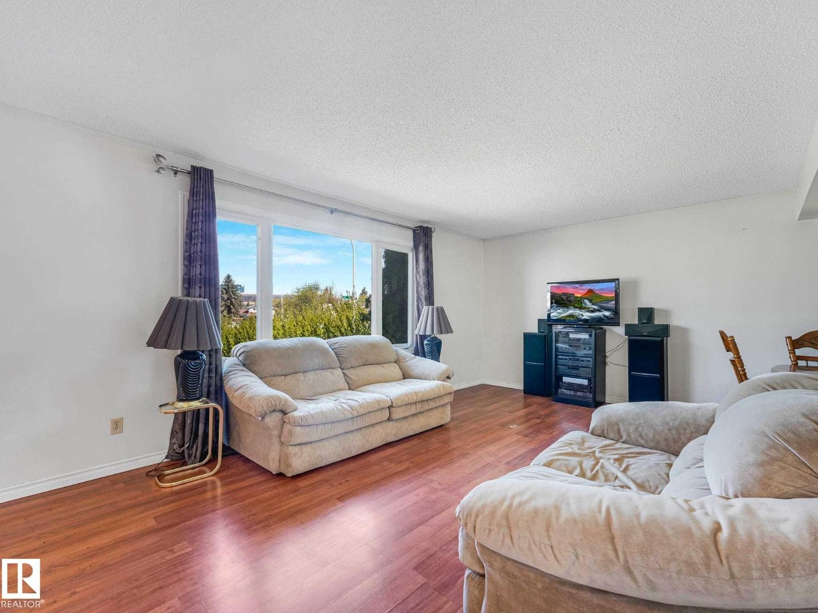 17603 84 AV NW NW — photo 3