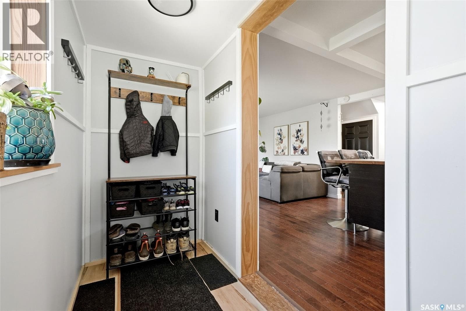 2803 McTavish STREET — photo 4