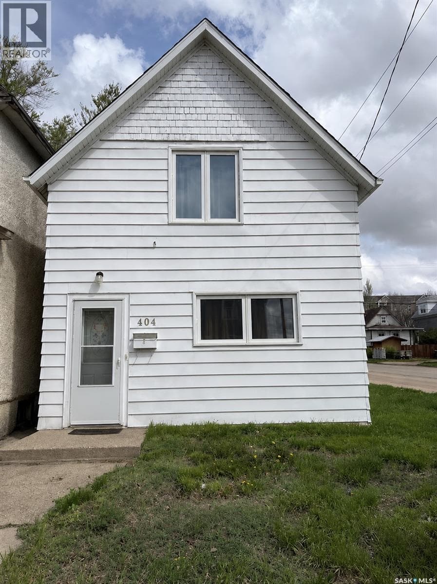 404 Fairford STREET W
