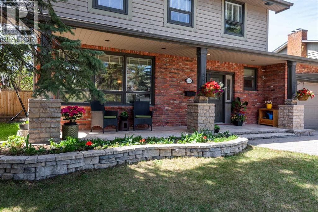 7316 Kananaskis Drive SW — photo 3