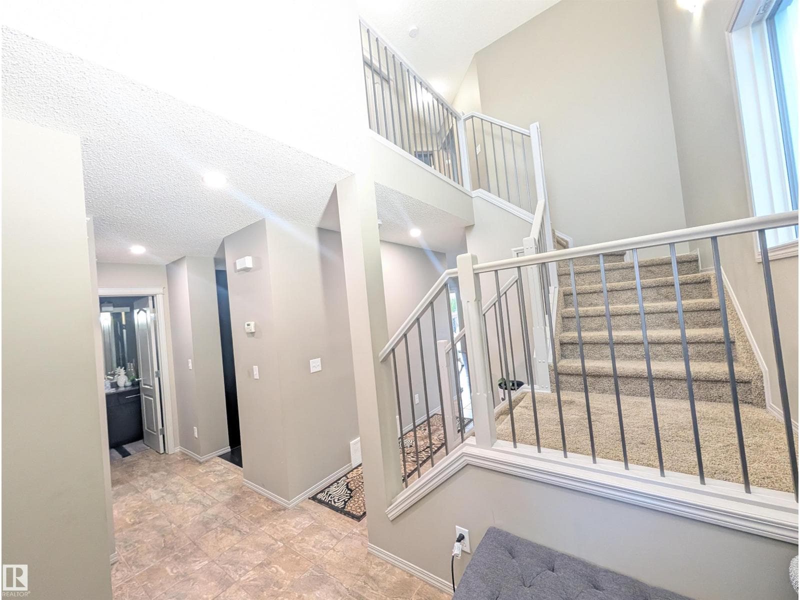 3336 17B AV NW — photo 2