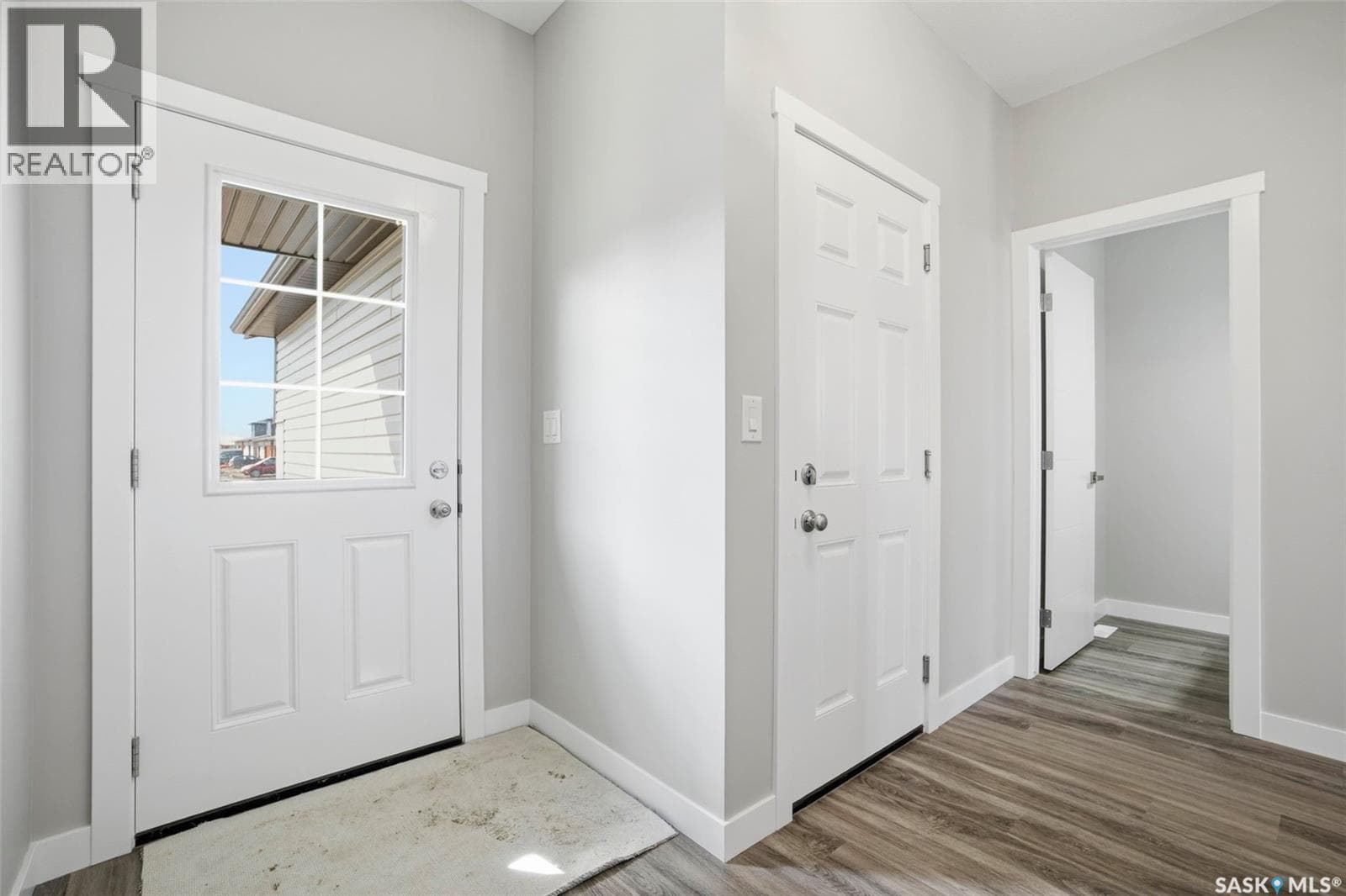 815 Brighton BOULEVARD — photo 4