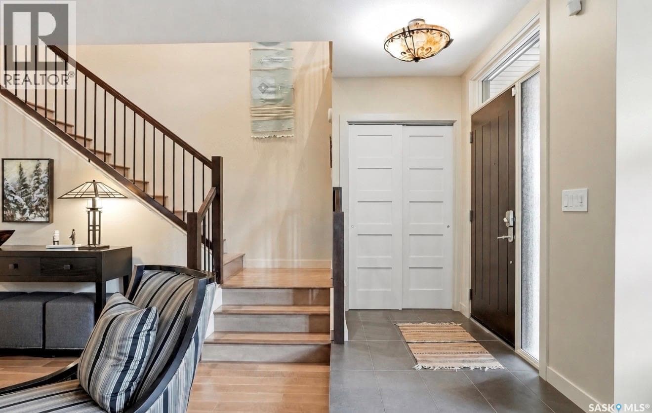 1212 Broadway AVENUE E — photo 3