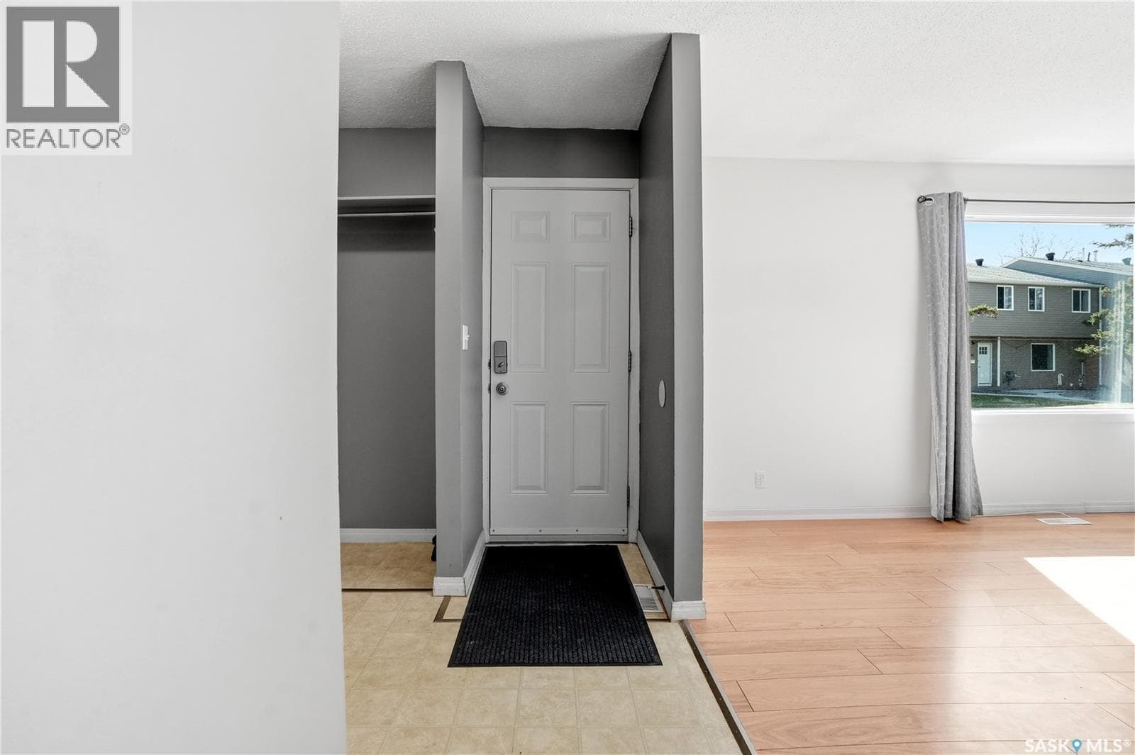 4174 Castle ROAD — photo 3
