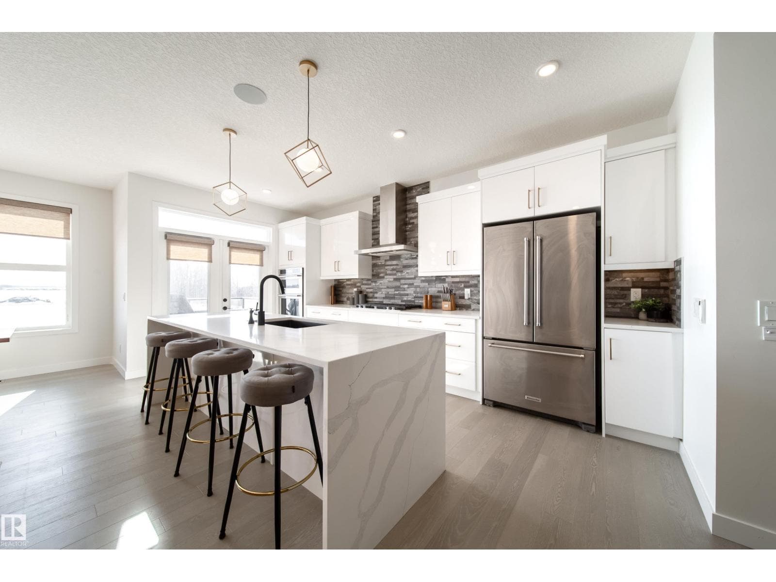 19 STURTZ PL — photo 4