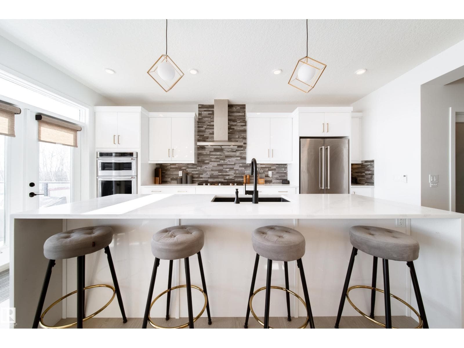 19 STURTZ PL — photo 5