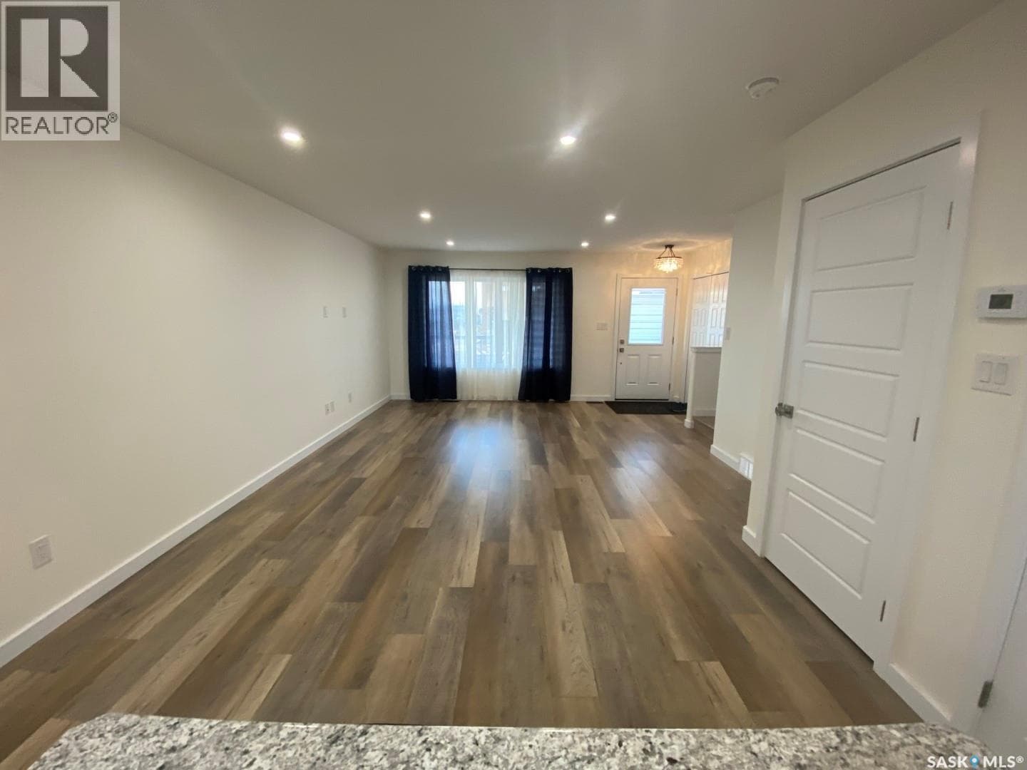 119 Reddekopp CRESCENT — photo 4