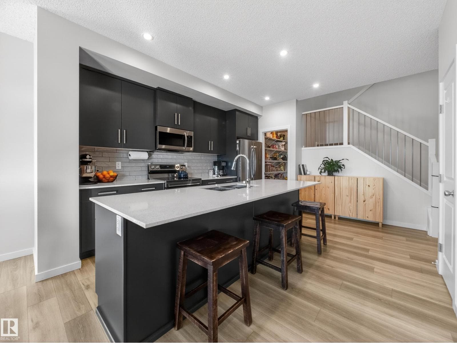 9 PROSPECT PL — photo 2