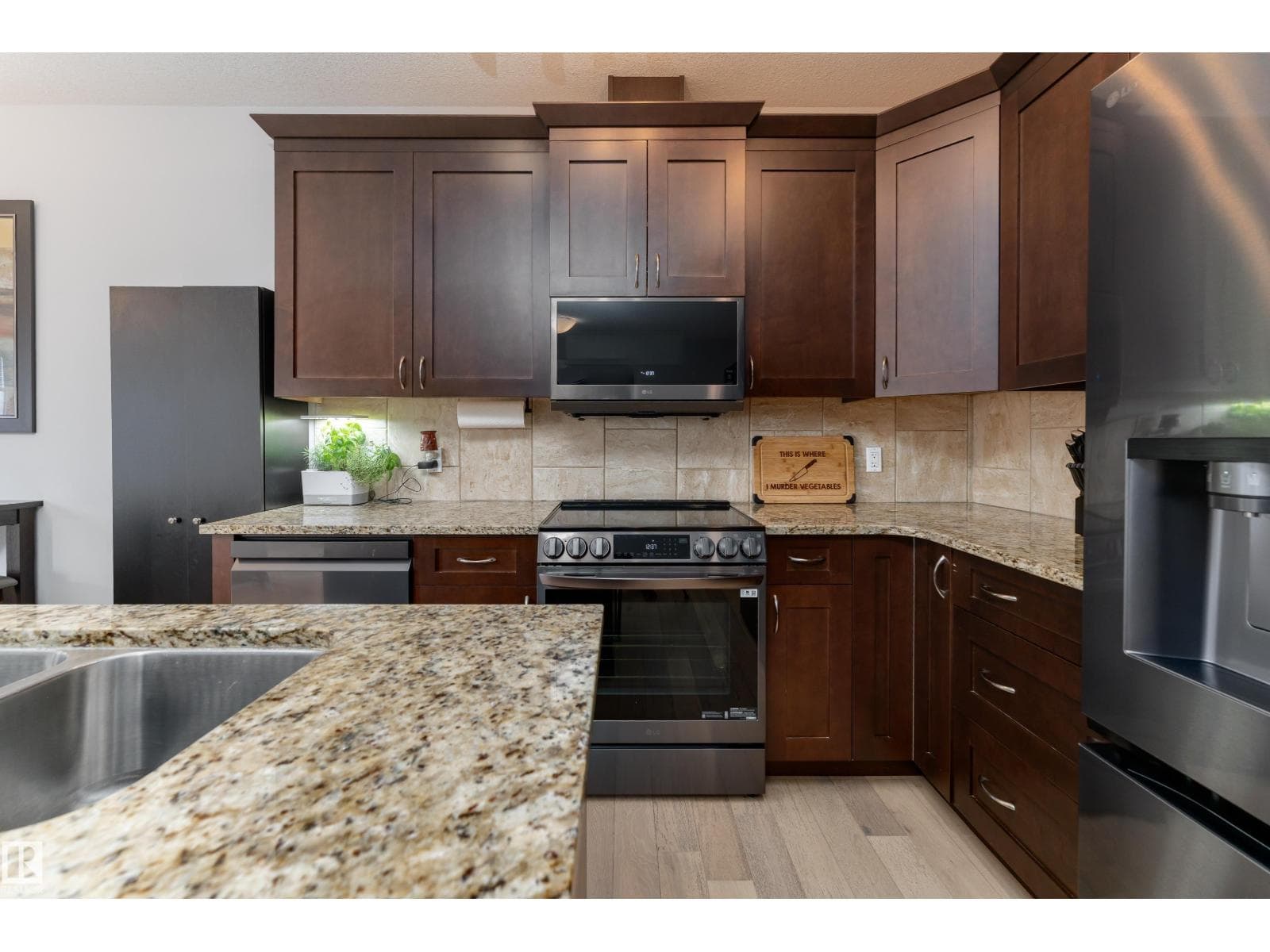 16805 55 ST NW — photo 3