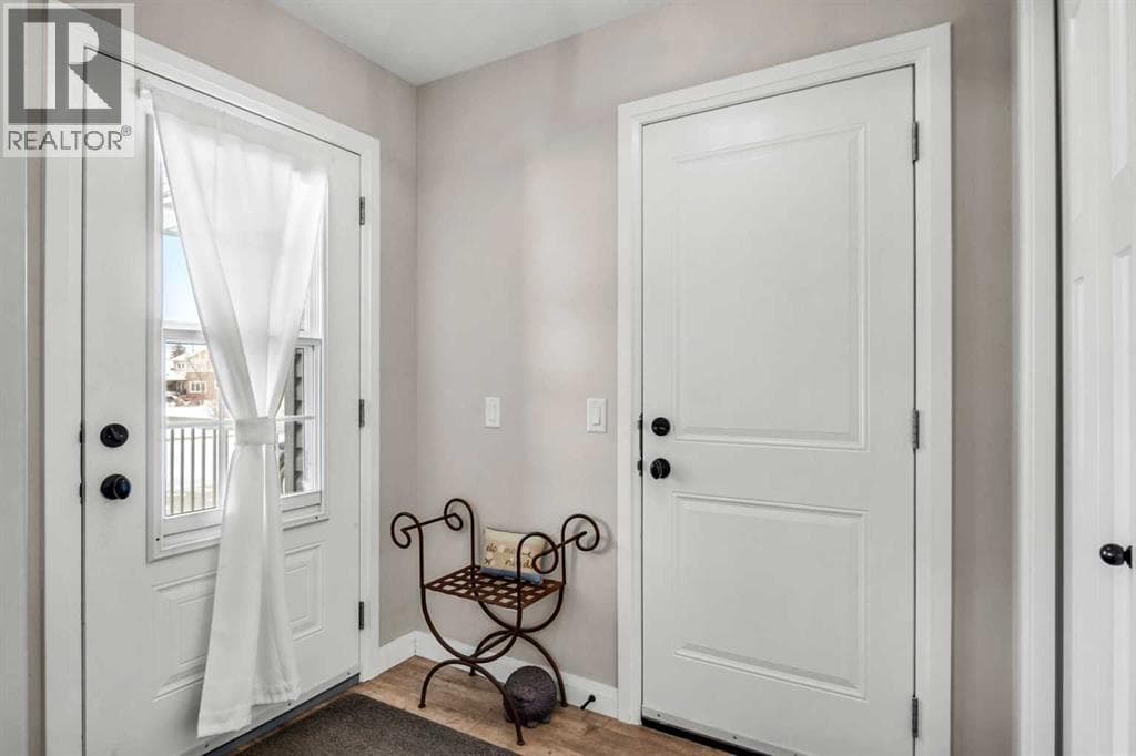 704 Stonehaven Drive — photo 4