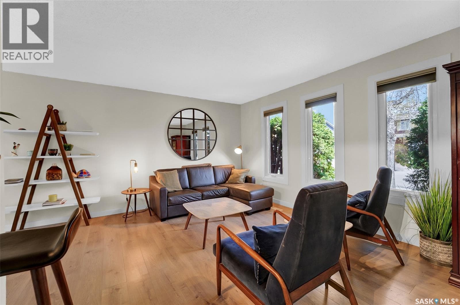 223 Penryn CRESCENT — photo 4