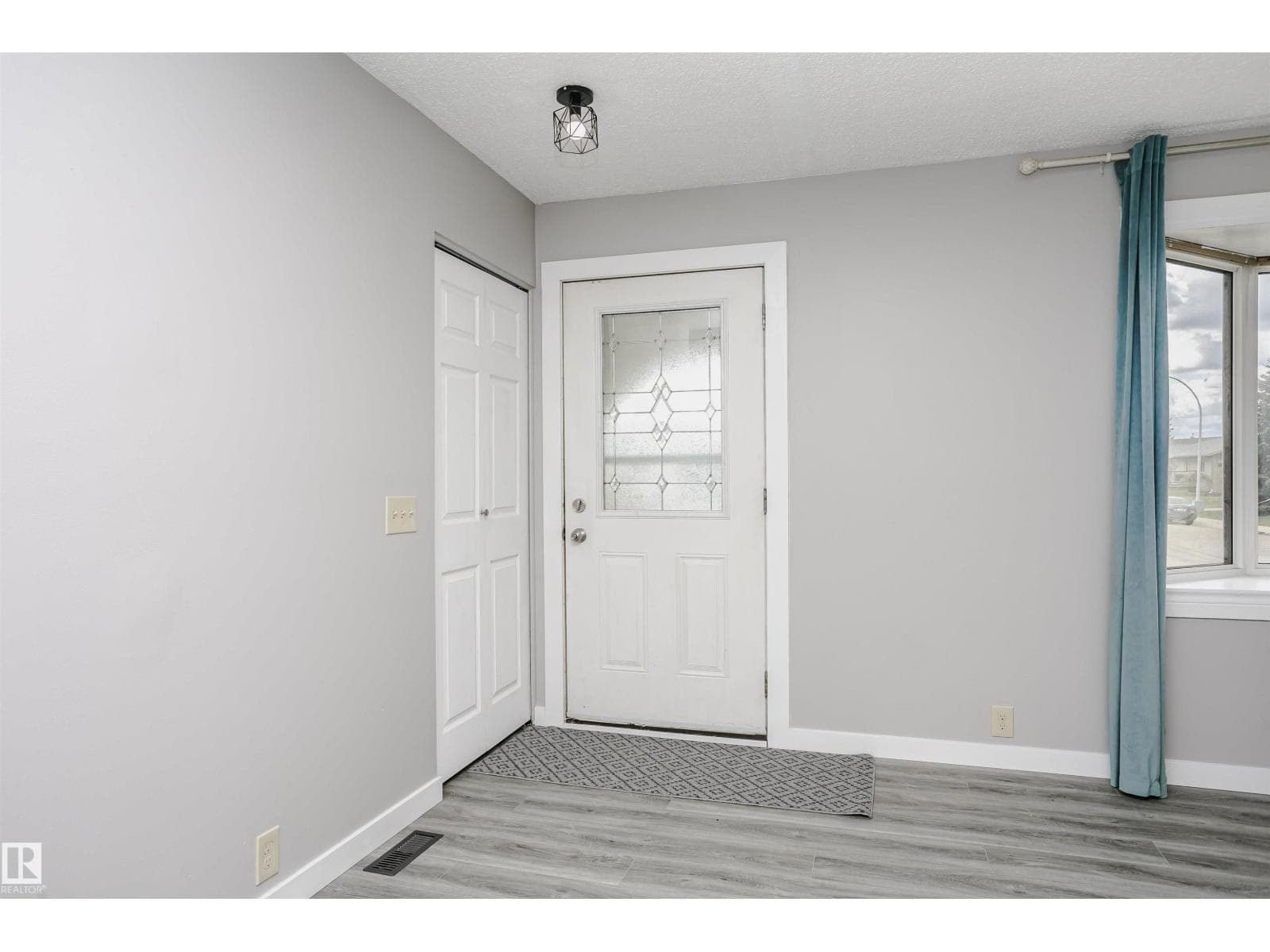 11436 161 AV NW — photo 3