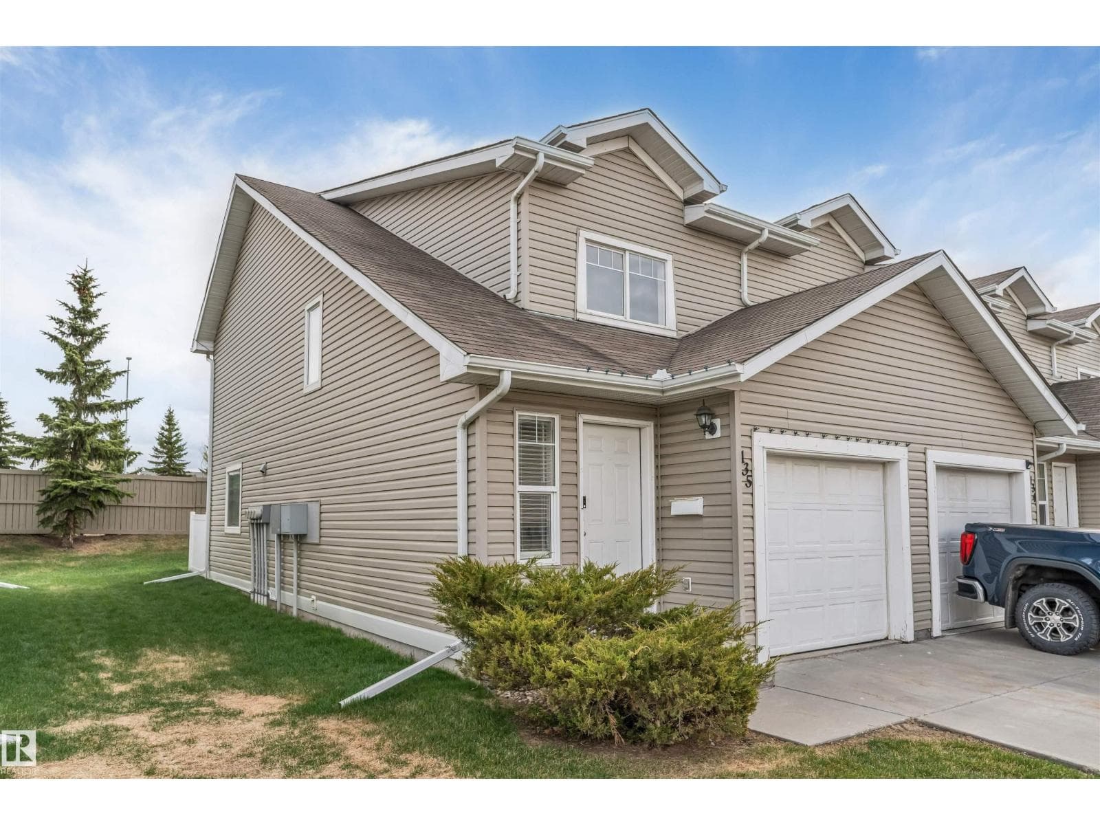 #135 150 EDWARDS DR SW — photo 2