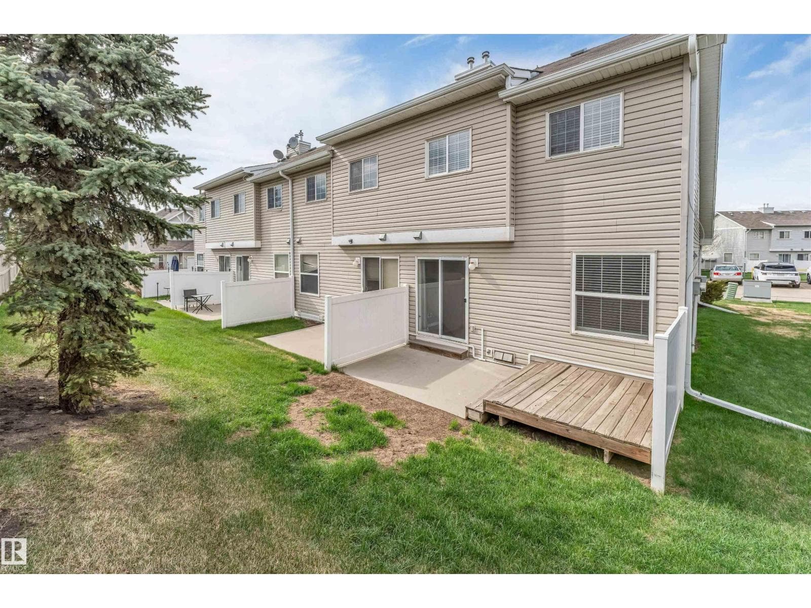 #135 150 EDWARDS DR SW — photo 3