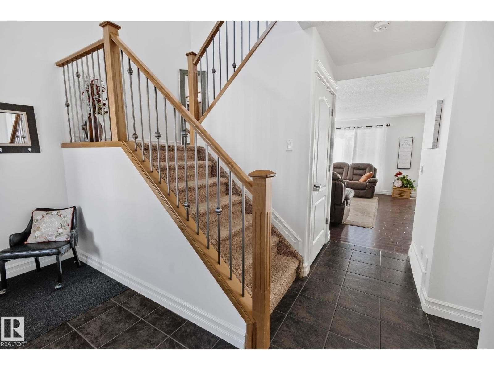 1115 61 ST SW