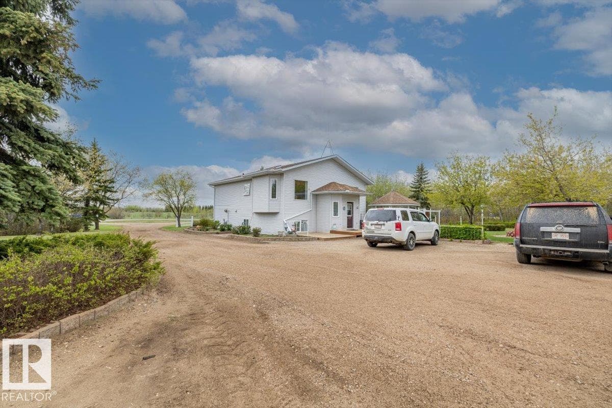 #11 22515 TWP ROAD 575A — photo 4
