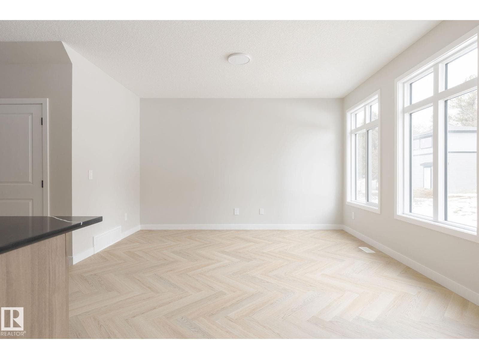 2210 Crossbill LI NW — photo 5