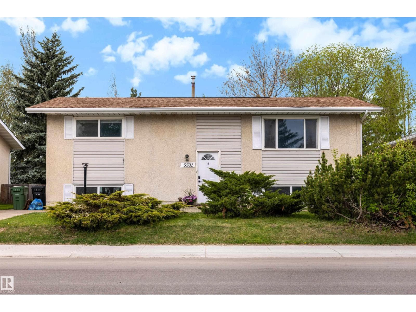 5502 52 ST