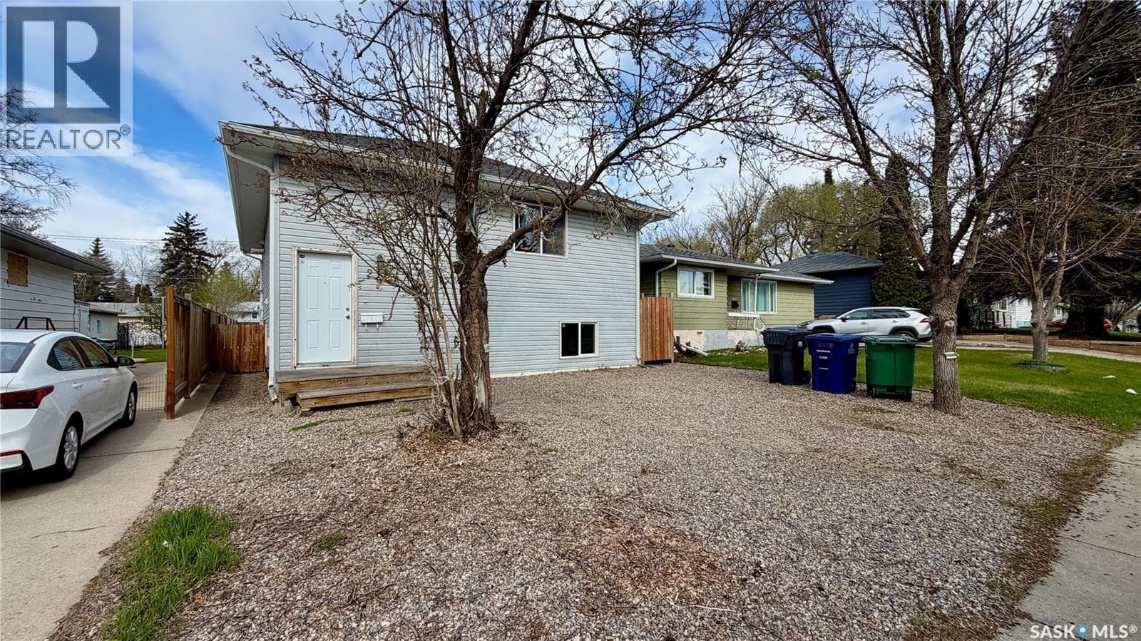 215 V AVENUE N — photo 2
