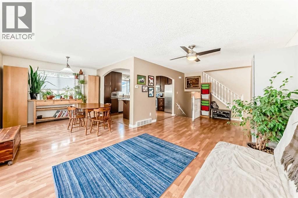 1319 104 Avenue SW — photo 5