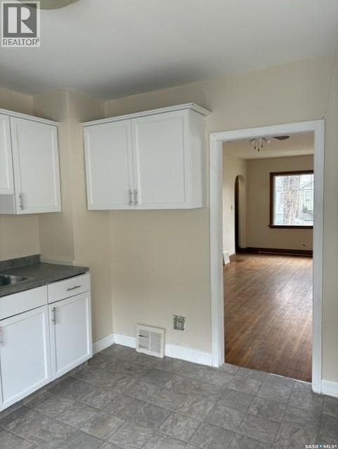 2230 Winnipeg STREET — photo 4