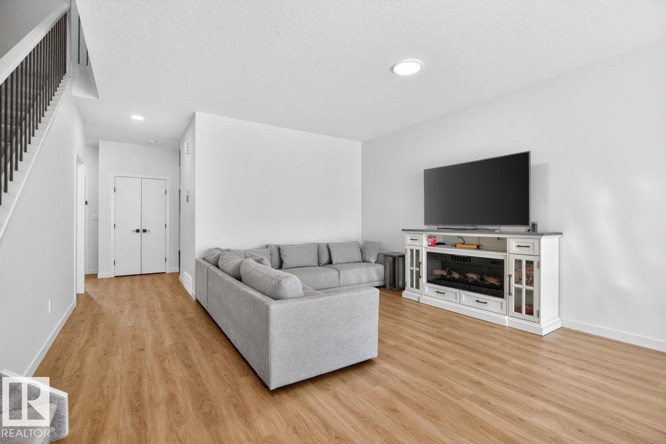 17347 100 ST NW — photo 4