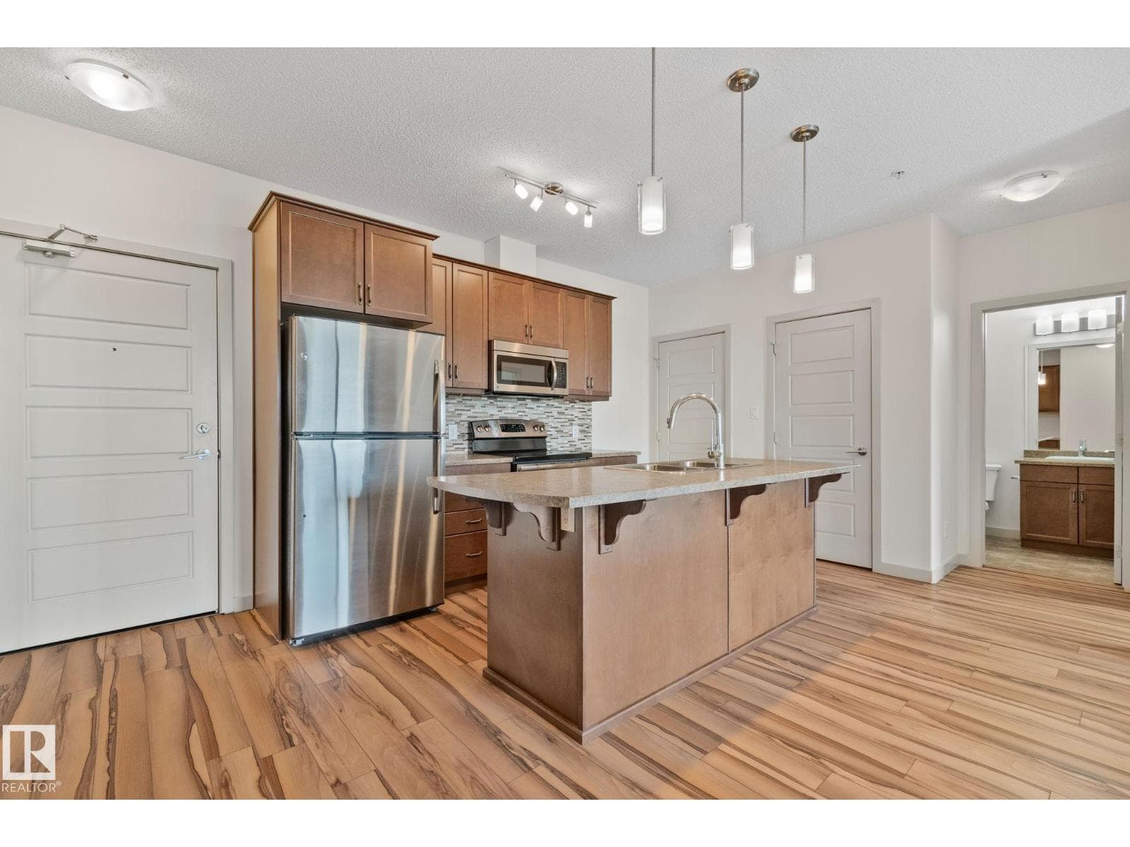 #218 320 AMBLESIDE LI SW — photo 4