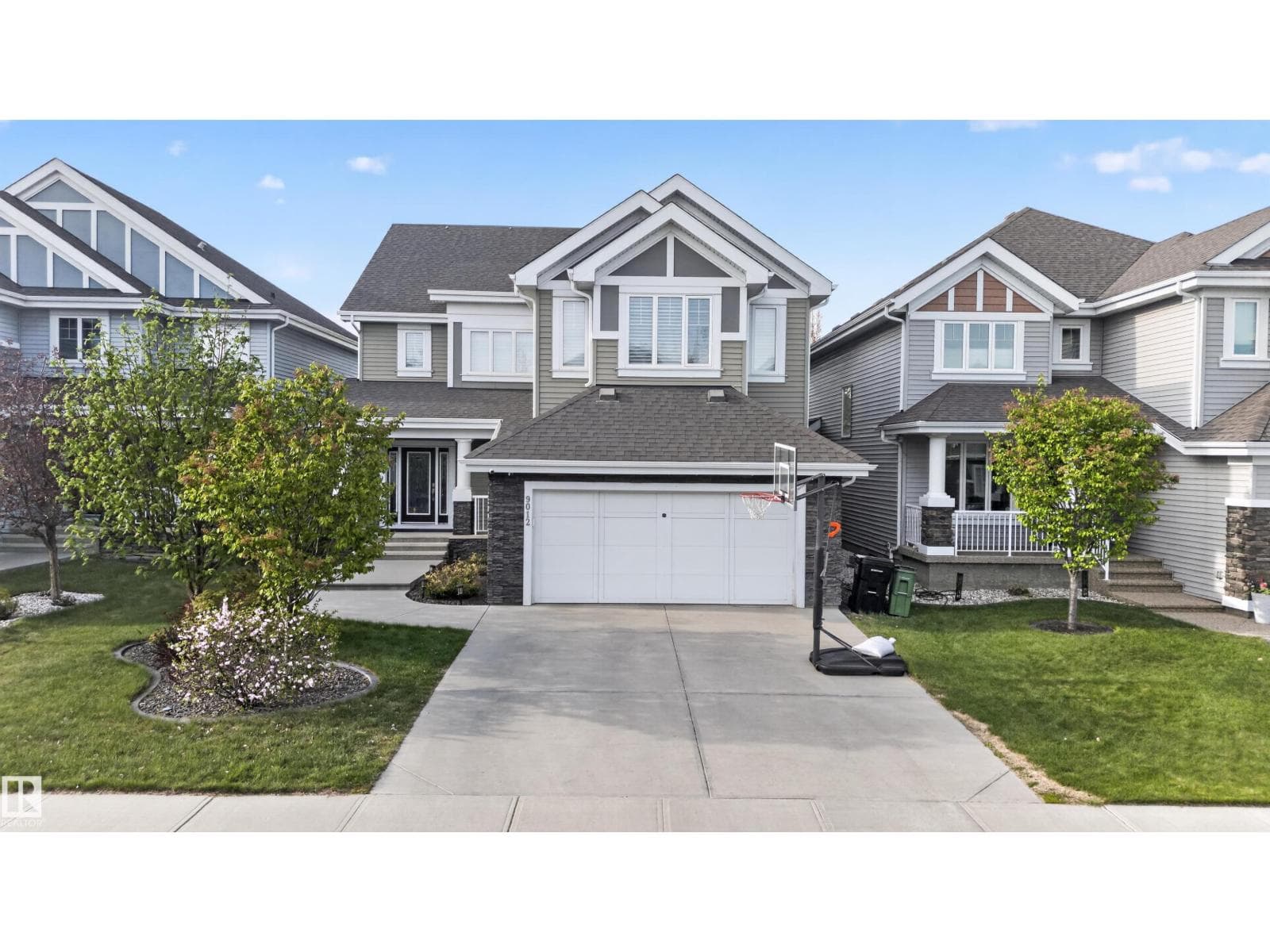9012 24 AV SW — photo 3