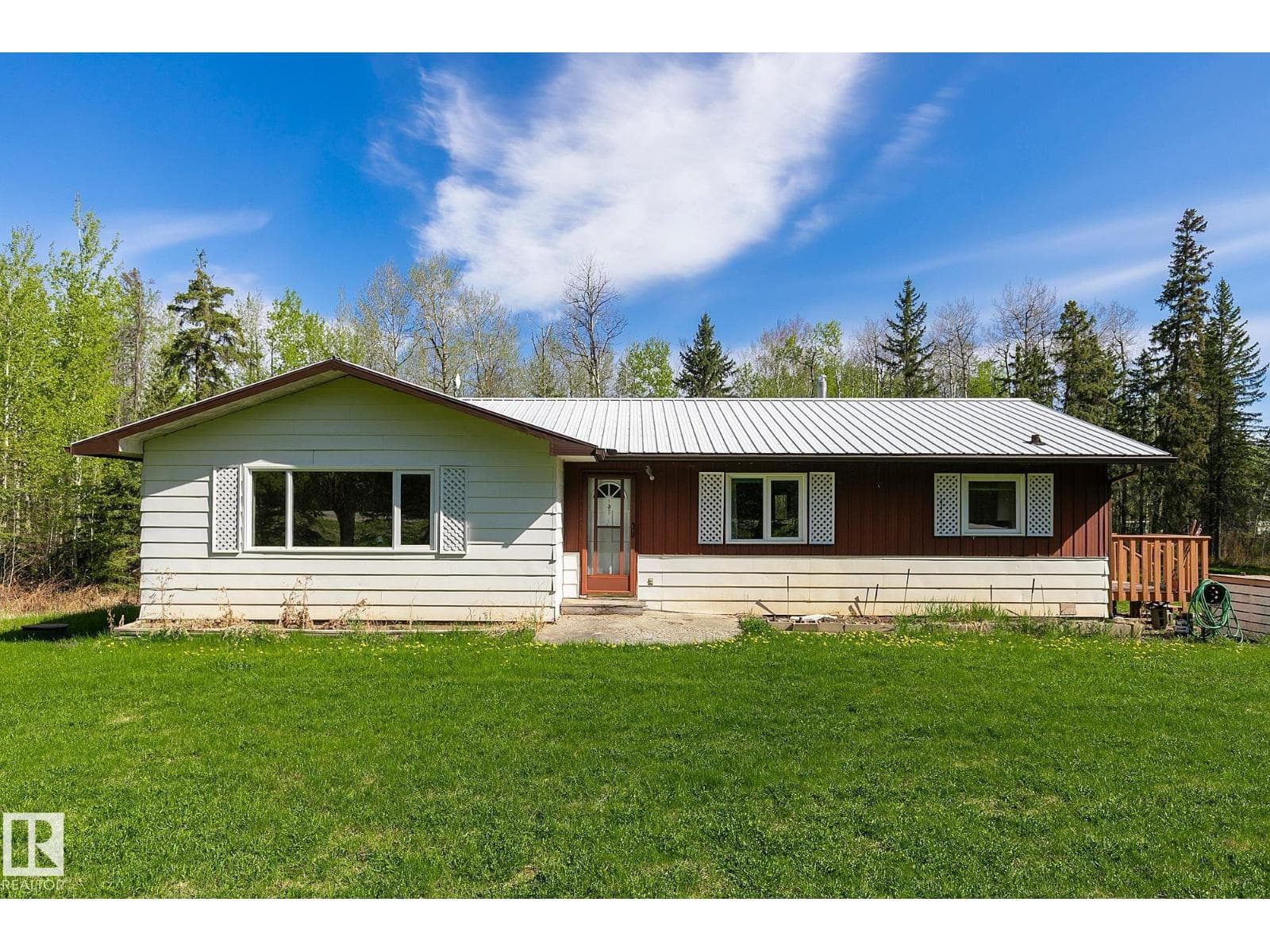 2322 TWP ROAD 540 — photo 2