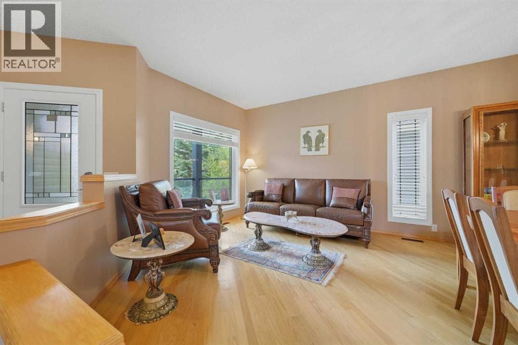 52 Edgebrook Rise NW — photo 4